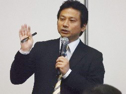 石 橋 岳 人